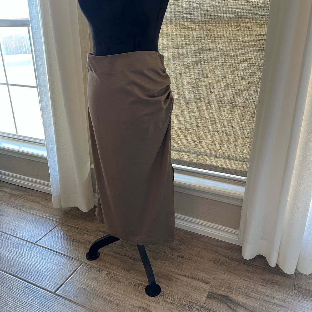 Vince Camuto Elegant Brown Midi Skirt